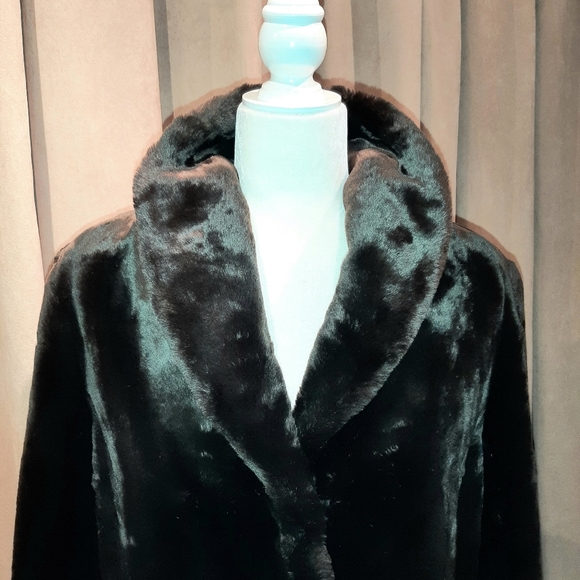 east 5th faux fur coat - Picture 9 of 13